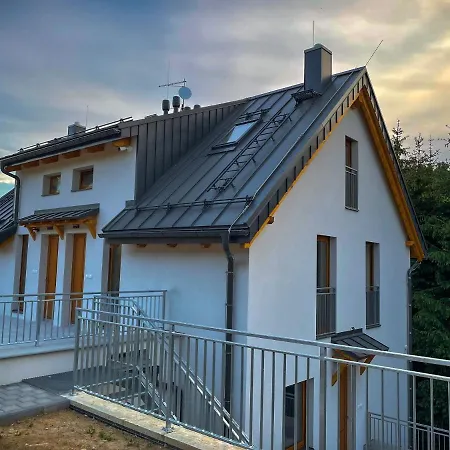 U Kralika: Central Apartments with Bobsleigh Track Access Dolni Morava Exterior photo