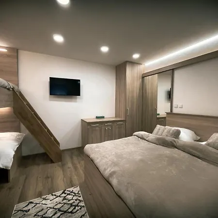 U Kralika: Central Apartments with Bobsleigh Track Access Dolni Morava Exterior photo