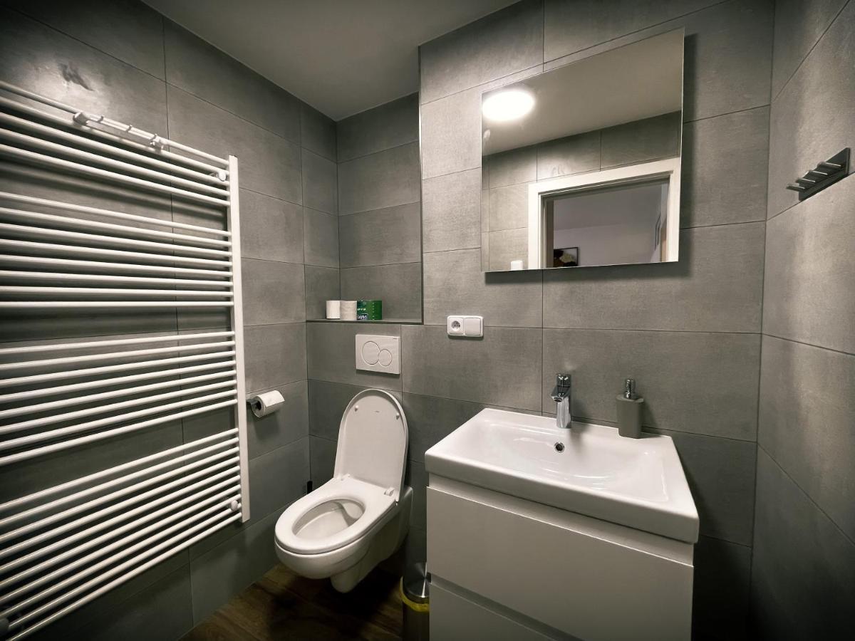 U Kralika: With Bobsleigh Track Access Apartment *